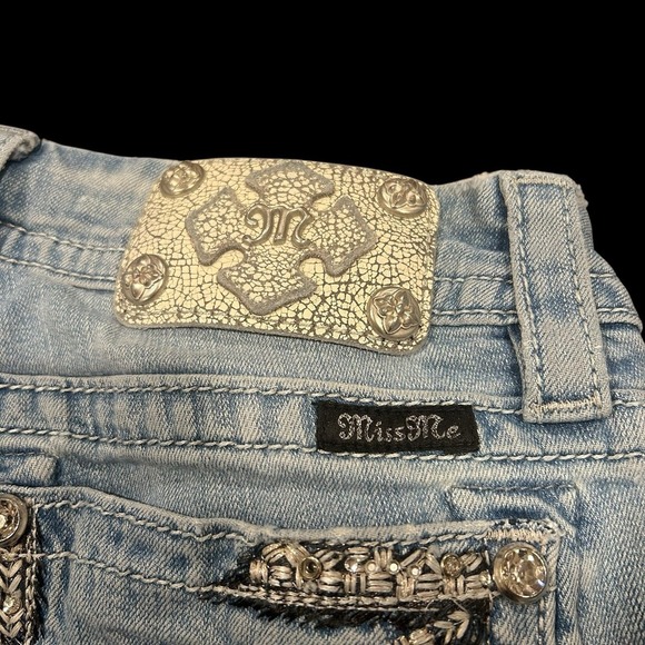 MISS ME Jeans Mid Rise Easy Shorts -Size 28 - Picture 3 of 9